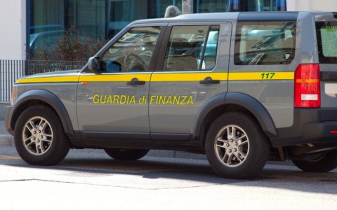 Sei indagati per truffa porta a porta ai danni di anziane