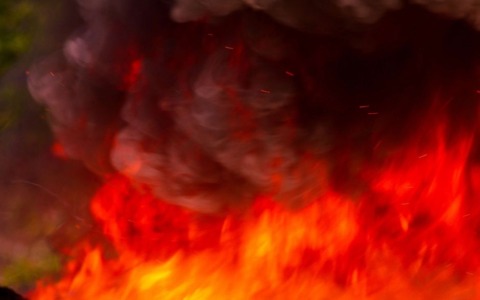 Incendio alle scuole Rodari: danni per 500 mila euro e indagini in corso