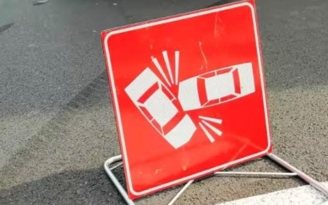 Incidente stradale: auto precipita in una scarpata, soccorsa conducente