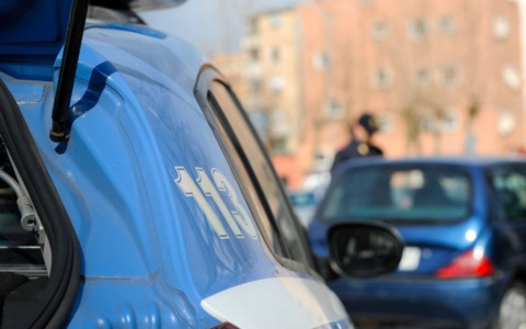 Controlli della Polizia a Gallarate: 61 identificazioni e sanzioni per attività commerciali