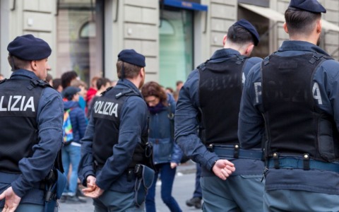 Diciassette agenti della Polizia di Stato in servizio