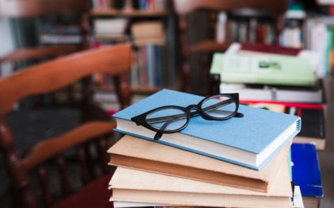 Risultati scolastici in Lombardia: 99,9% supera la terza media, 30% giudizio sospeso alle superiori