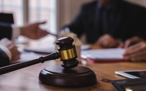 Processo per maltrattamenti, l’imputato nega le accuse a Varese
