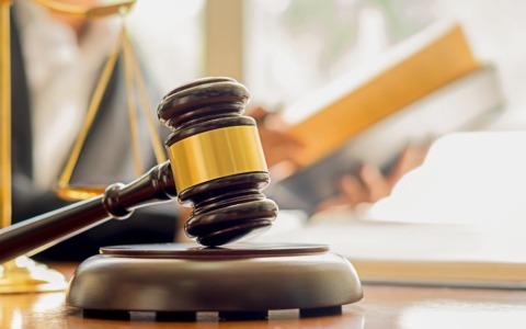 Tensione in aula: respinta la ricusazione nel processo per armi e droga