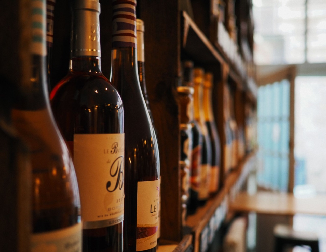 Azzate, dieci anni di ricerca per l’enoteca Le Note del Vino